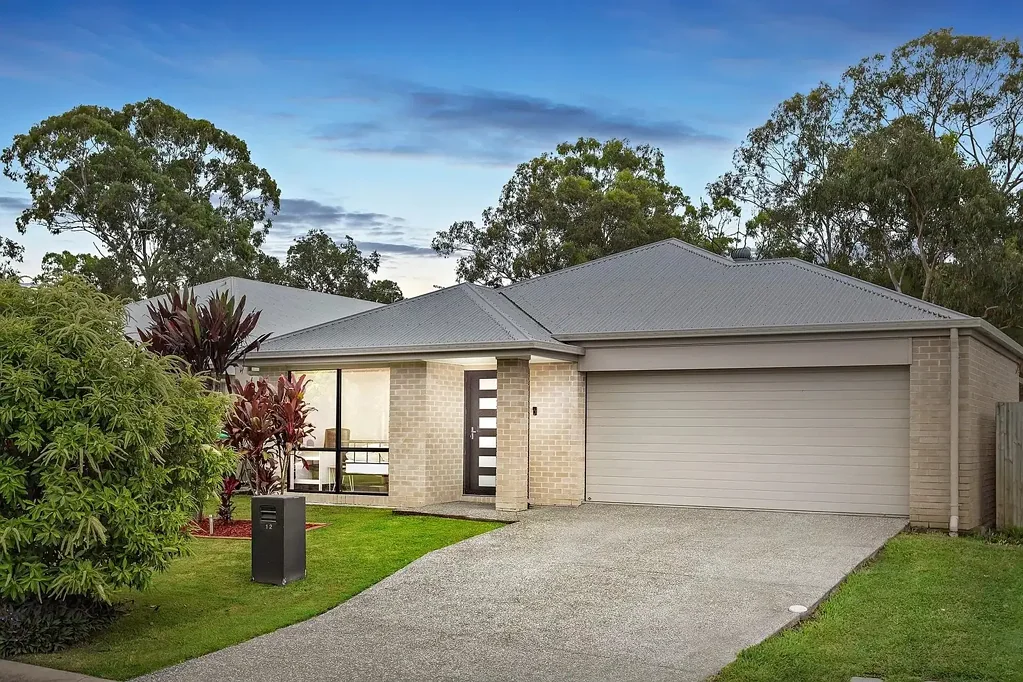 Burpengary 3Moenga Modern Family Living with a Peaceful Reserve Backdrop - In a Great Central Location !