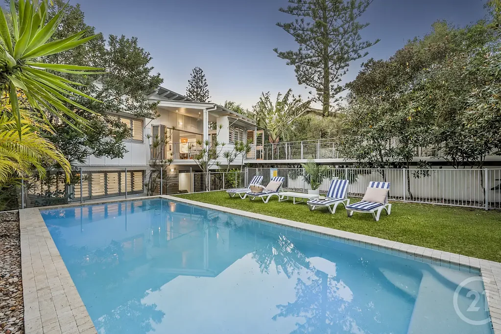 Sunshine Beach 4 Bedroom Exquisite Beachside Living at its Finest