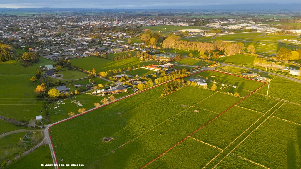 Feilding 4.87ha farmlet on Feildings town boundary