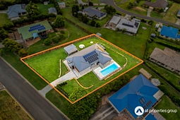 98-100 Carrigan Way, Gleneagle