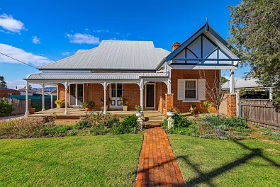 Mudgee 3બેડરૂમ A Timeless Federation Masterpiece, Reimagined for Modern Living
