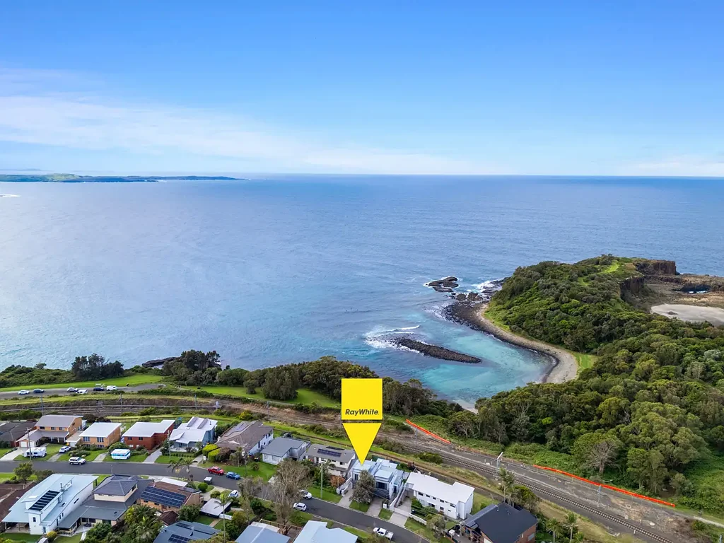 Kiama Downs 3 Bedroom The Ultimate Coastal Lock-Up-and-Leave