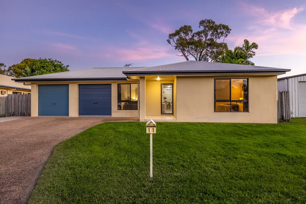Bushland Beach 4房  Prime Location, Powered Shed & Entertainer's Patio - The Perfect Family Home