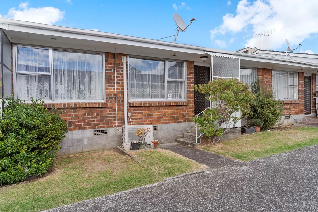 Onehunga 2ਬੈੱਡਰੂਮ Solid Brick & Tile, 2 Beds + Carpark