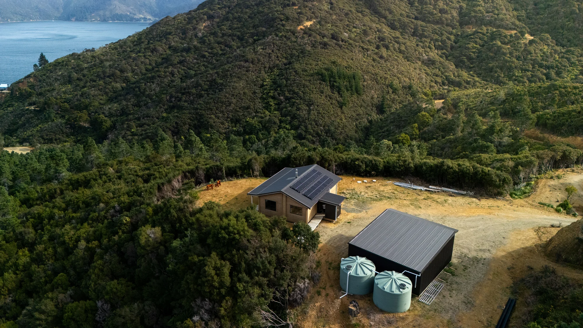 Marlborough Sounds 2 Slaapkamer Sounds escape in contemporary off-grid living