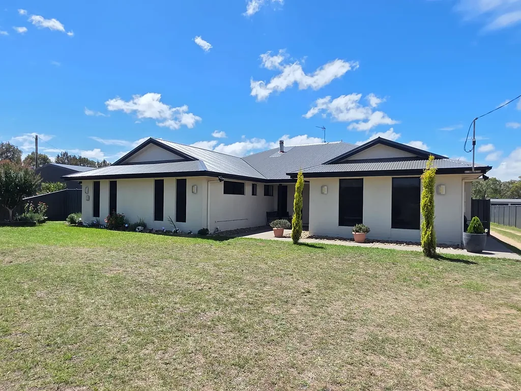 Applethorpe 4房  SPACE, SHEDS AND LIFESTYLE COMBINED