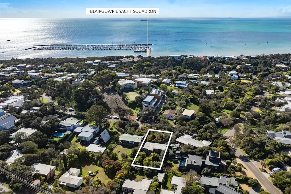 Blairgowrie 4 Bedroom Serene beachside retreat within strolling distance to Marina