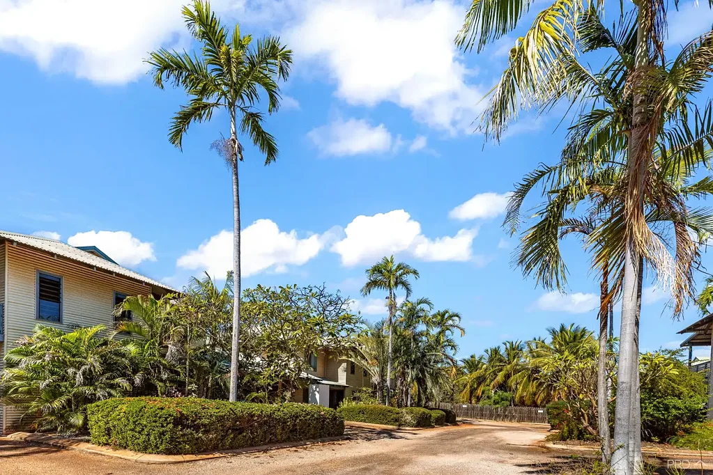 Lovely neat and tidy furnished unit