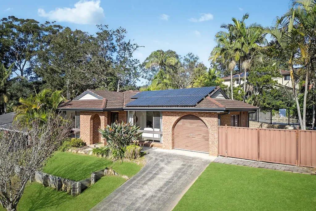 Green Point 4Phòng ngủ Spacious family retreat with modern elegance