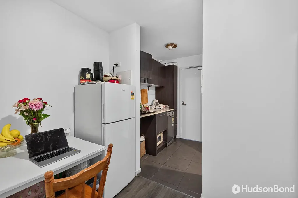 Studio Living in the Heart of Box Hill