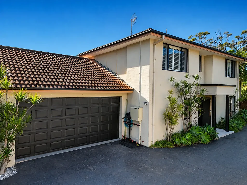 Bateau Bay 3ห้องนอน Coastal Retreat in Prime Beachside Pocket