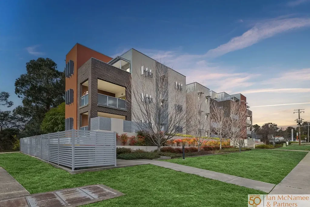 Queanbeyan 1房  One Bedroom Plus Multi Purpose Room !