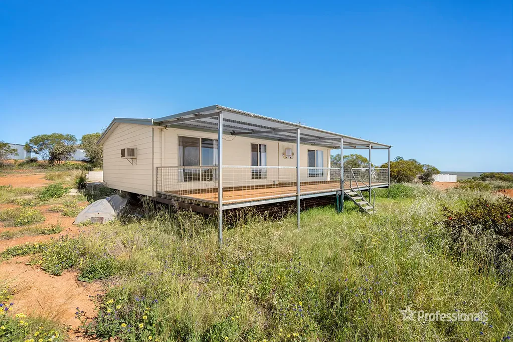 103 Wannerenooka Road, Northampton, WA 6535