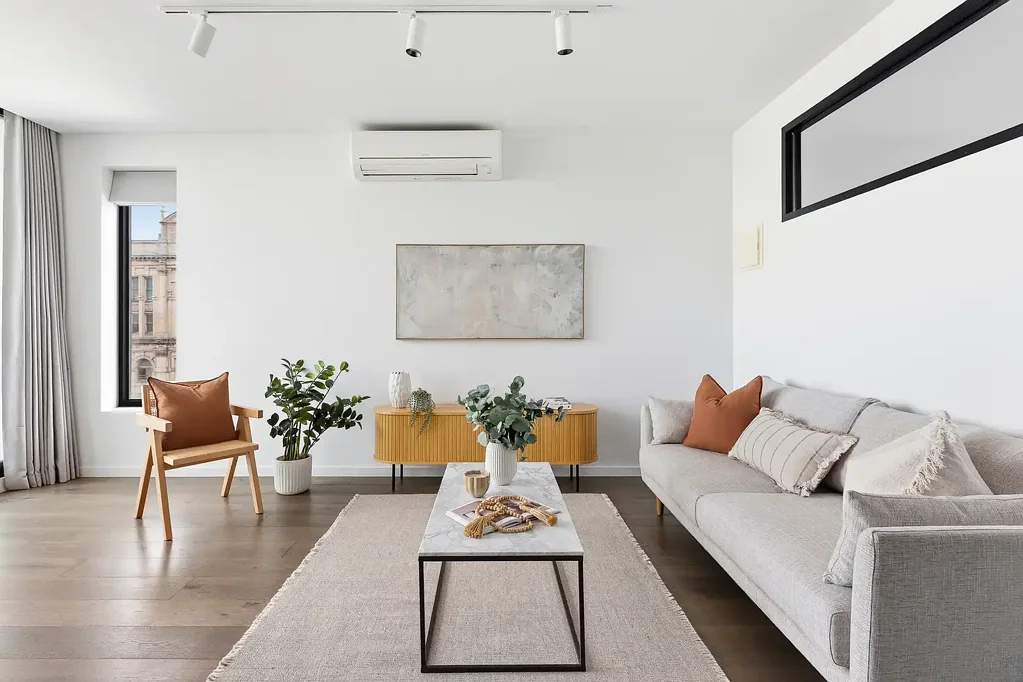 Fifth-Floor Living, First-Class Location