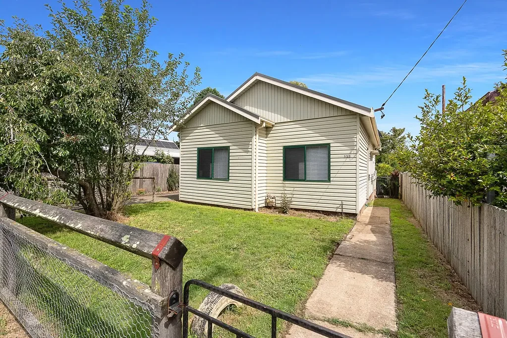 Moss Vale 3Zimmer Versatile Property with 1,315m² Block