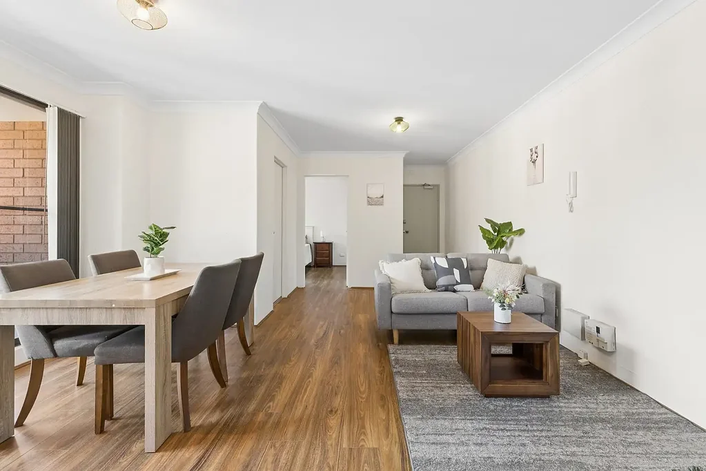 Liverpool 2房 轻松生活或明智投资 Easy Living or Smart Investment