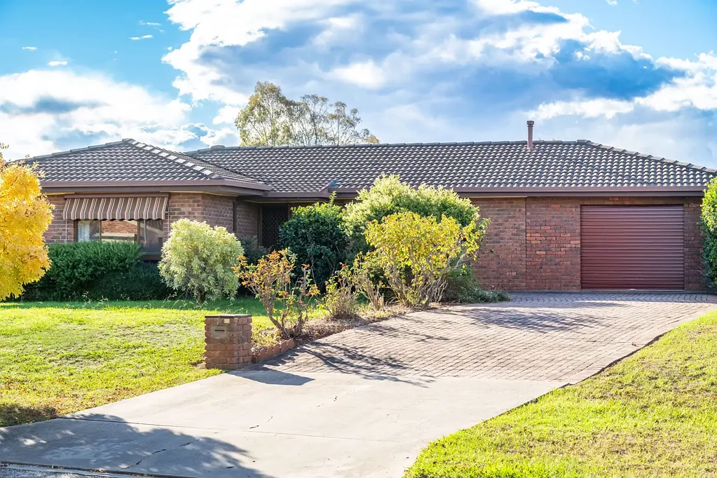 360 Shelley Avenue, Lavington, NSW 2641