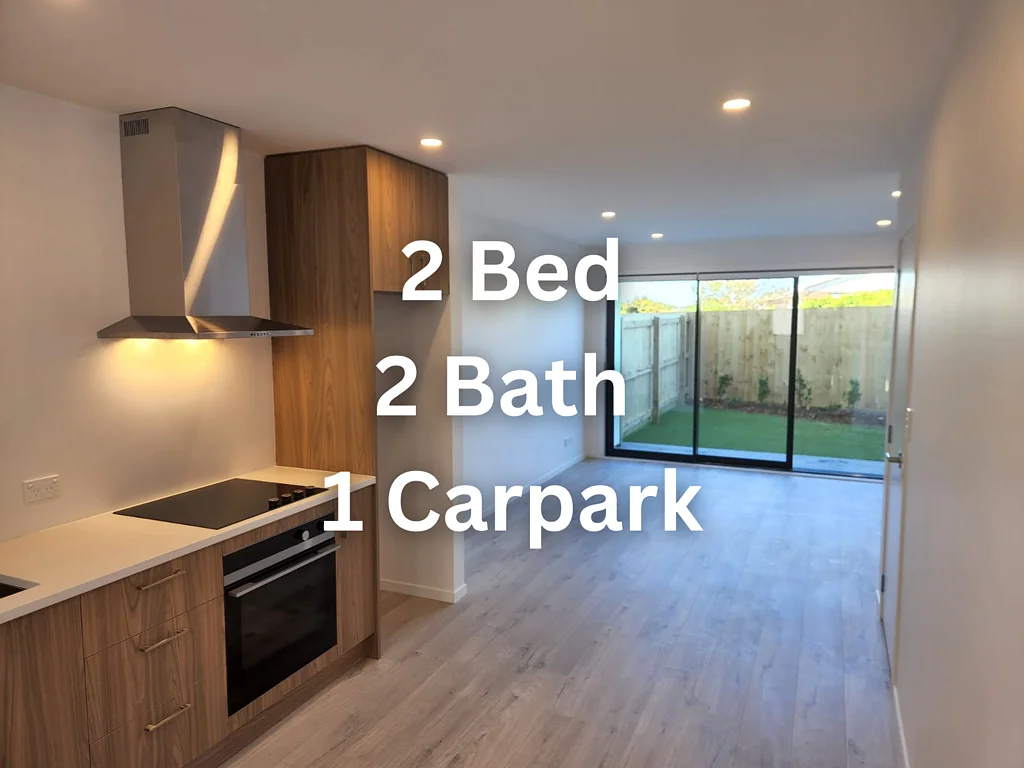Modern 2 bed 2 bath ensuite with parking