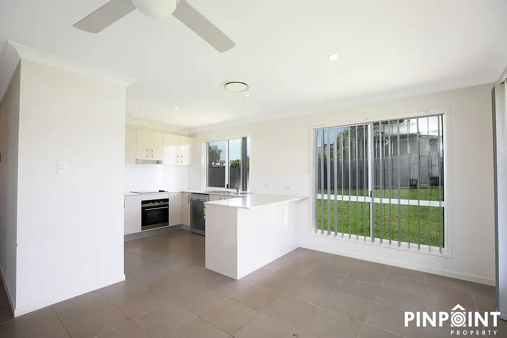 Rural View 4ਬੈੱਡਰੂਮ Spacious Family Home on a Generous Corner Block!