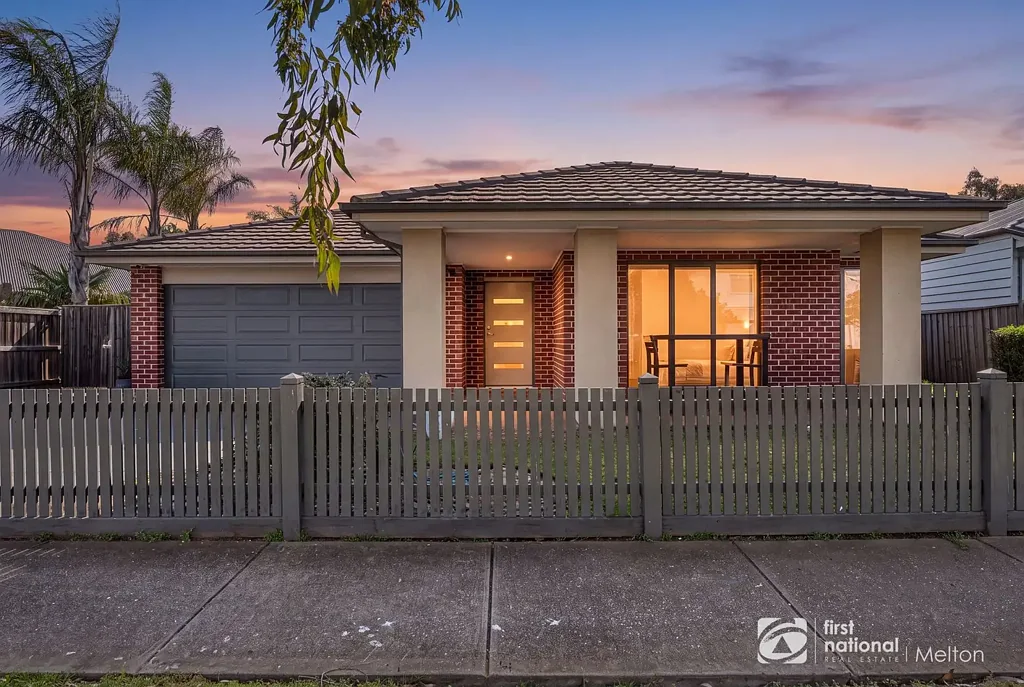 Exterior - 7 Eaglehawk Boulevard, Eynesbury, VIC 3338