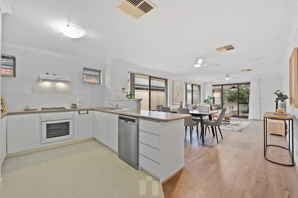 Secret Harbour 3ห้องนอน Easy Coastal Living Starts Here