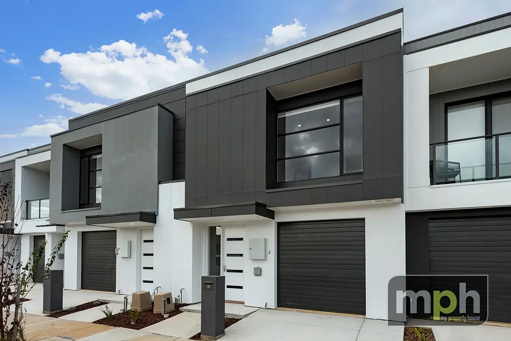 Beautiful 3 Bedroom Townhouse.