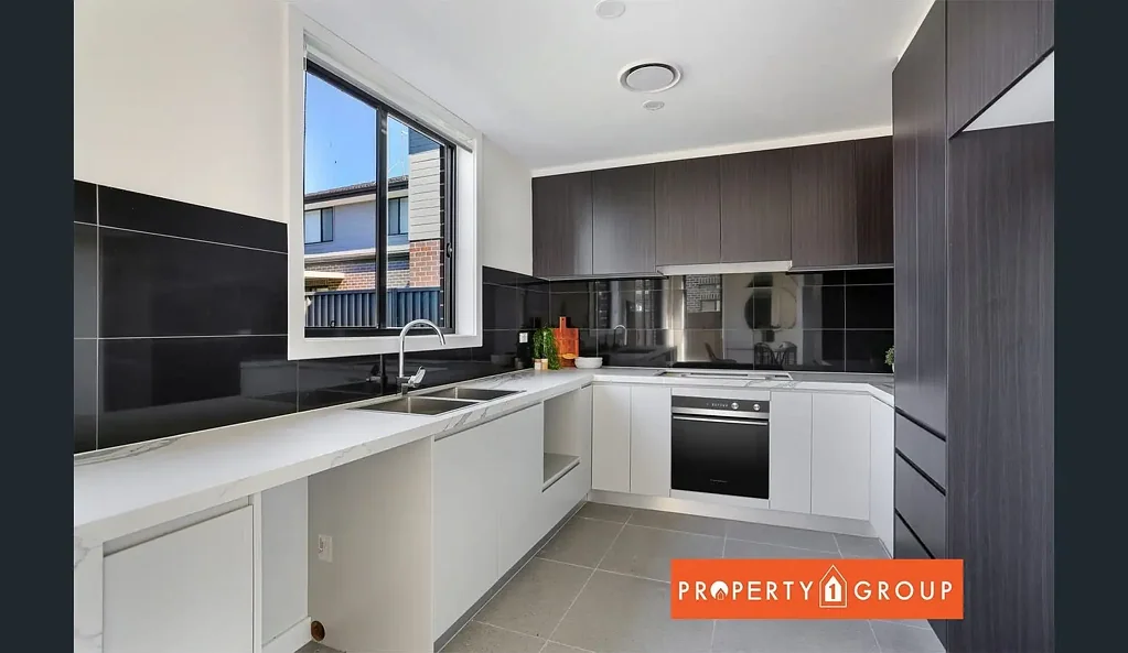 Leppington 3Phòng ngủ Ready To Move In! Brand New House At Entry Price In Fastest Growing Suburb!