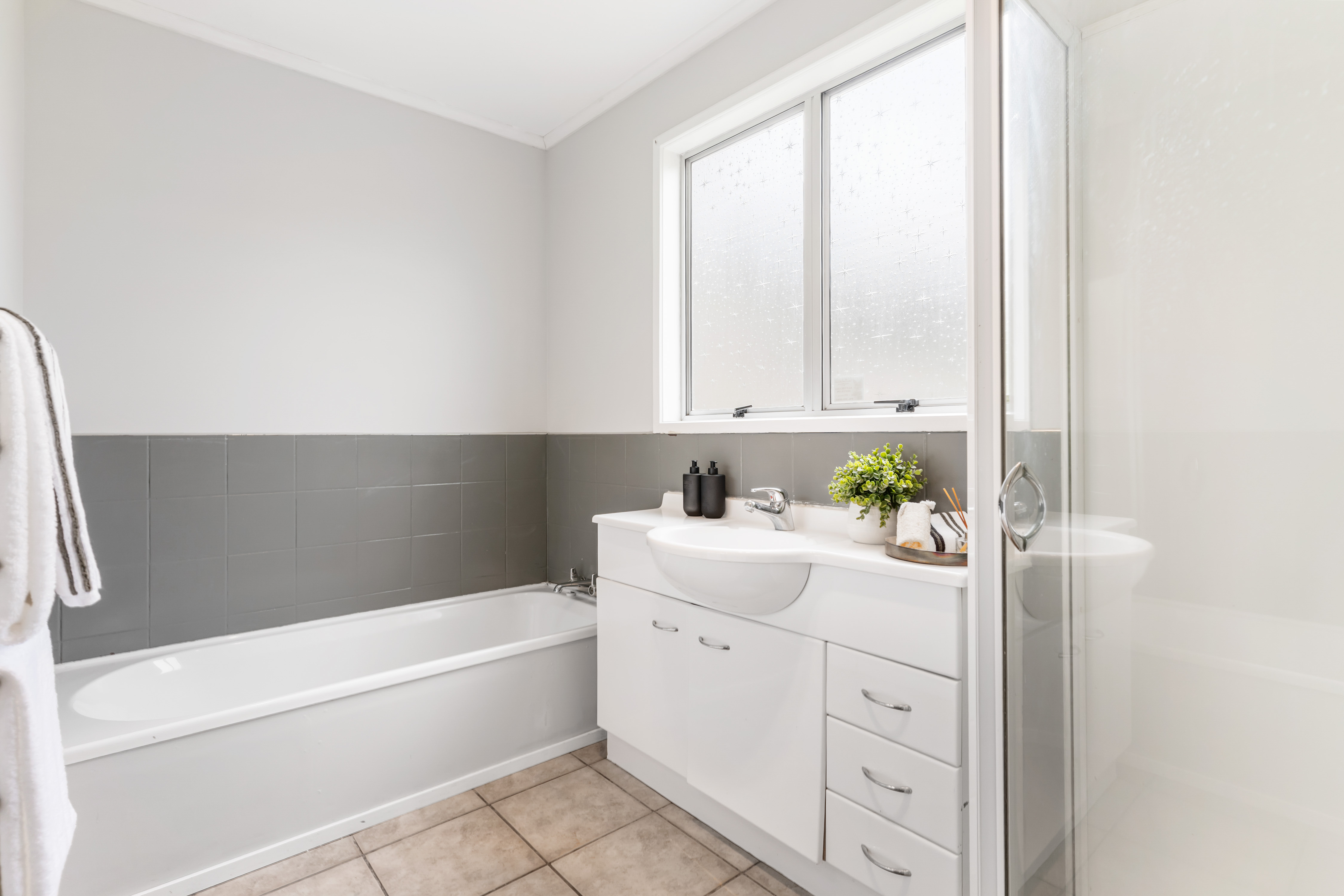 45 Sycamore Drive, Sunnynook, photo 17