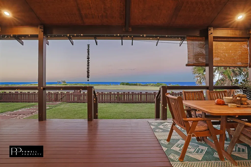 Burnett Heads 5 Bedroom Balinese-Style Oceanfront Oasis on Double Block