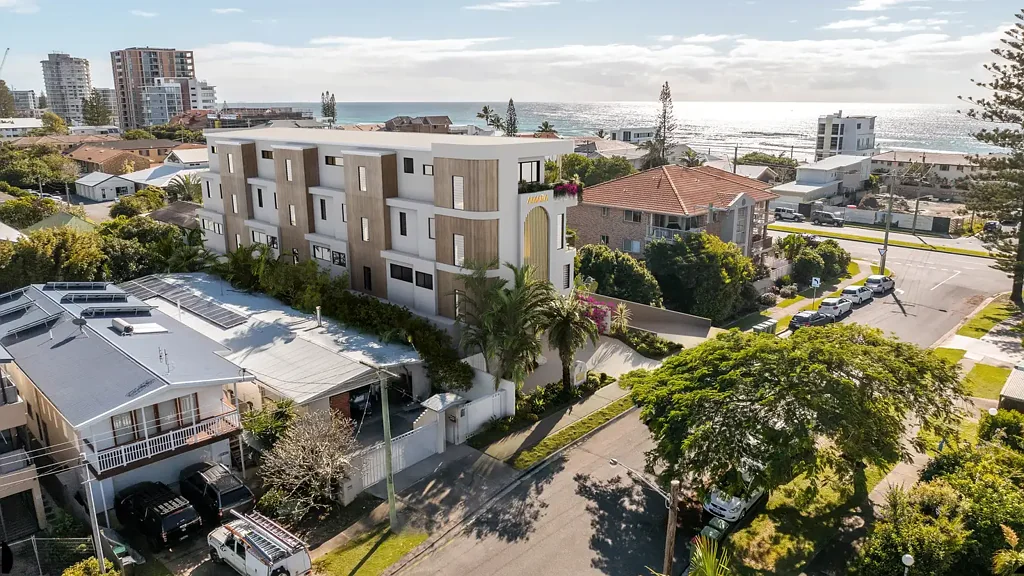 Palm Beach 3ਬੈੱਡਰੂਮ Brand new 3bd, 2.5 bathroom, 2 living area property in Palm Beach with Ocean views for $2.5m