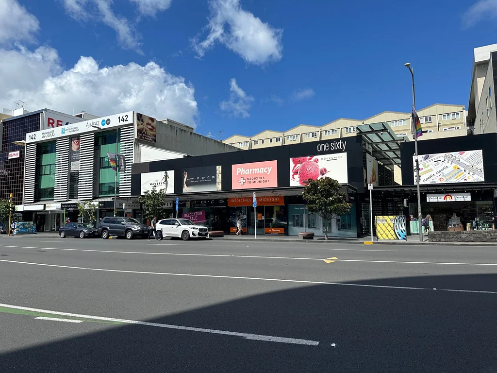 Newmarket Premium Broadway Retail