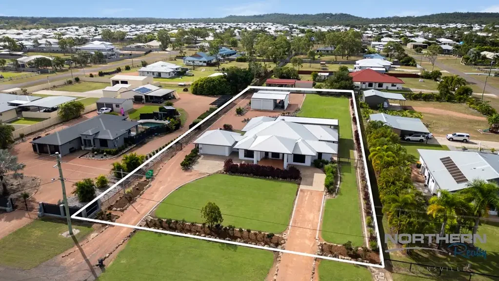 7 Irvinebank Road, Mount Low, QLD 4818