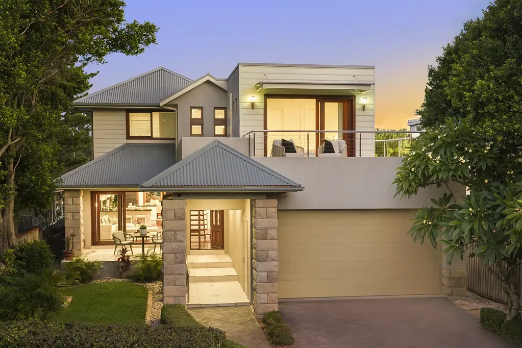 North Narrabeen 5ห้องนอน Lakefront Luxury Meets Coastal Charm