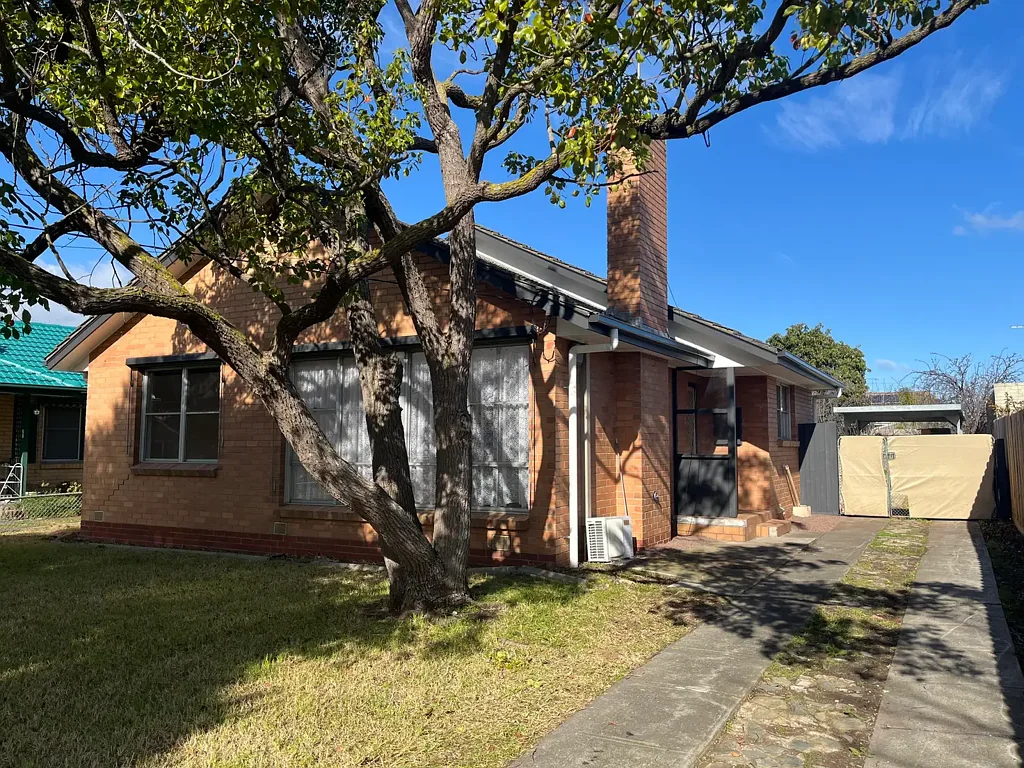 THREE BEDROOM HOUSE