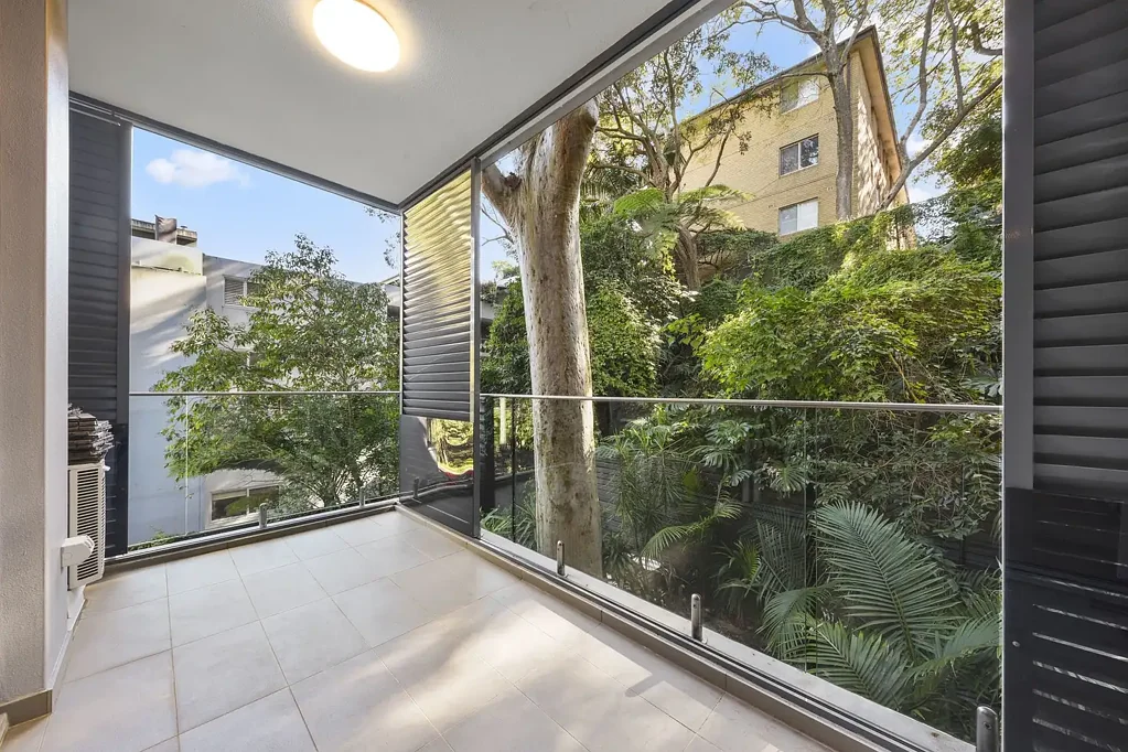 Stylish Designer Apartment with North-Facing Leafy Outlook