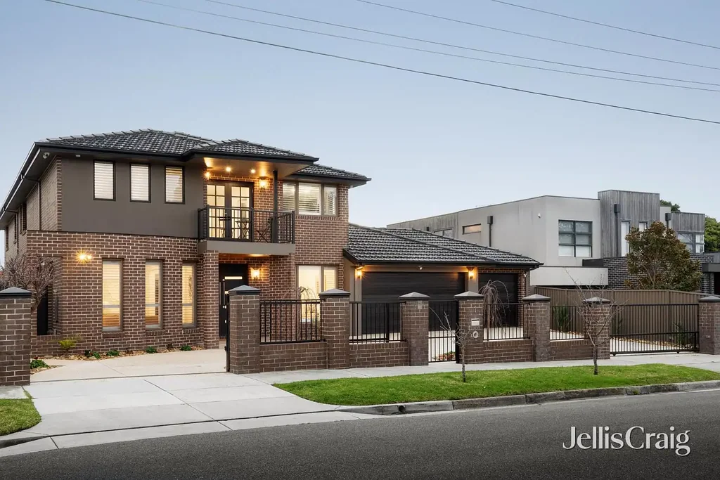 Bentleigh 6બેડરૂમ Unparalleled excellence in the McKinnon zone