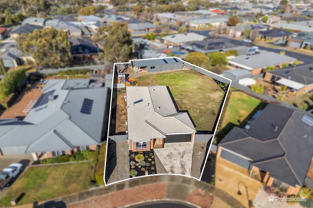 27 Hosken Street, Maryborough, VIC 3465