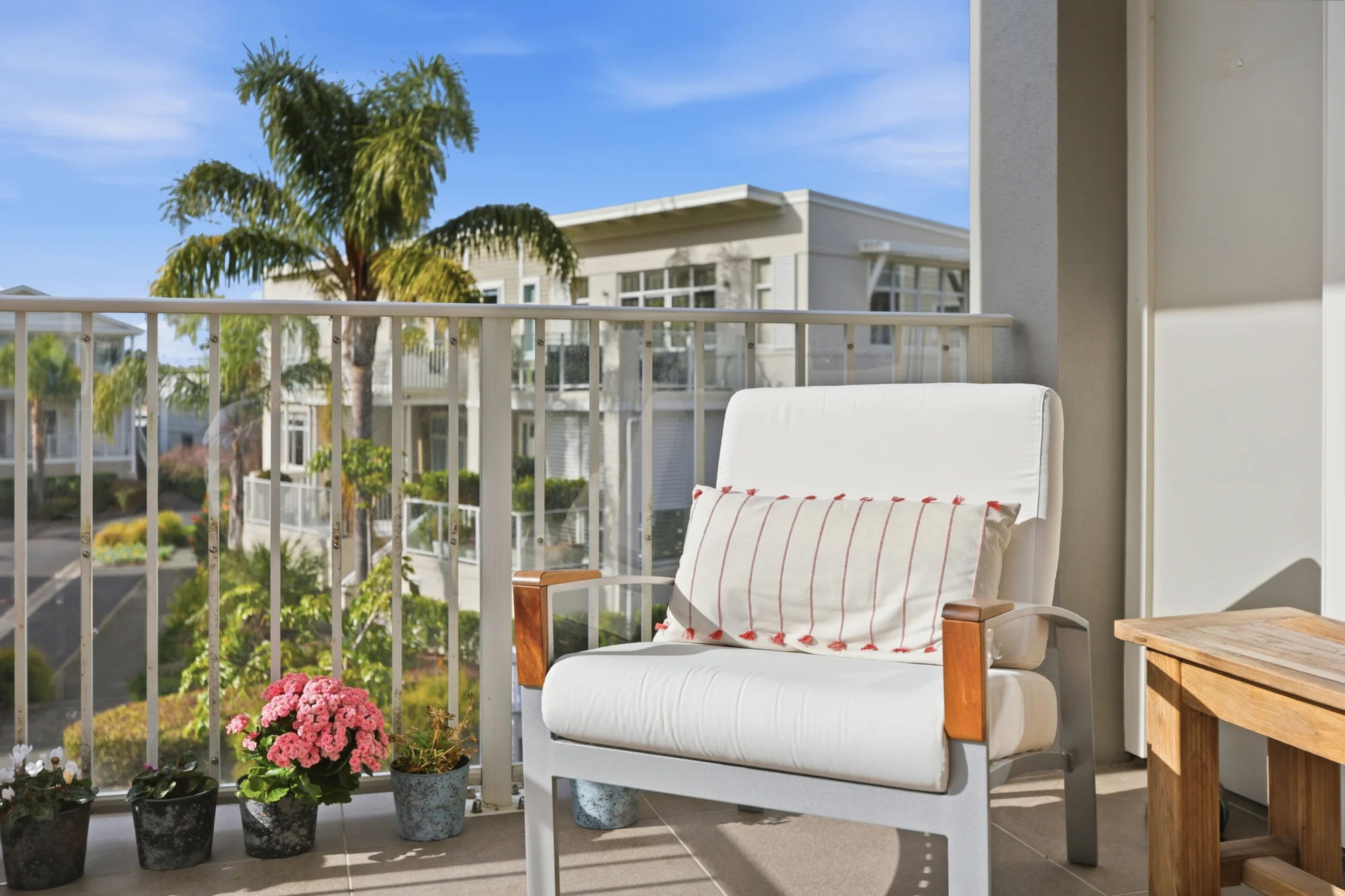 Orewa 2 Bedroom HOUSE SIZED LIVING, RESORT LIFESTYLE