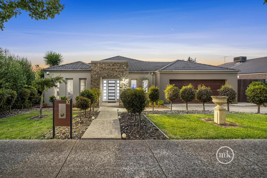 10 Merrijig Crescent, Doreen, VIC 3754