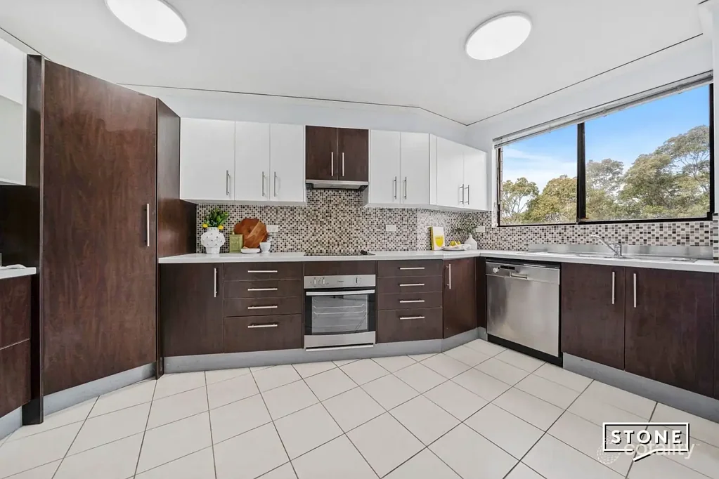 Well Presented Unit in Great Location!