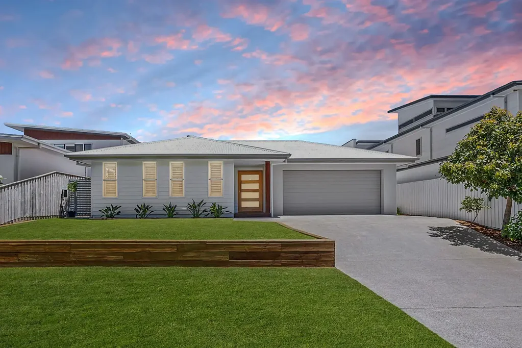13 Laceflower Parade, Casuarina, NSW 2487