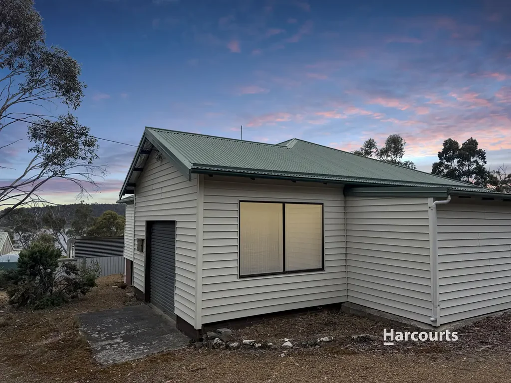 Miena 3房  A Comfortable Great Lake Base With Views to Match