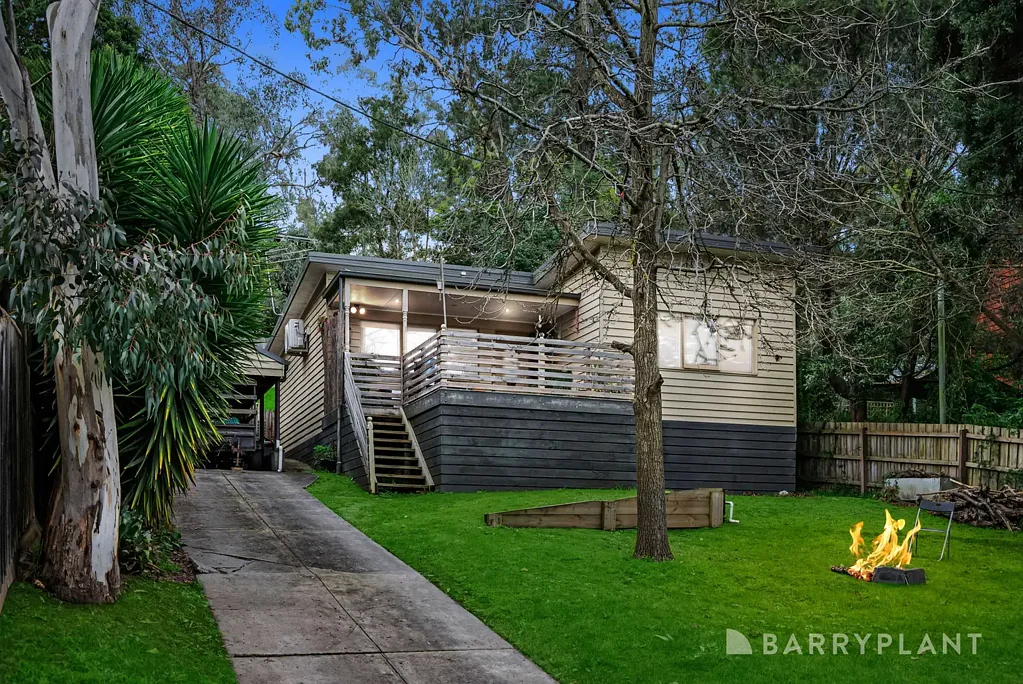 Eltham 2 Slaapkamer Character, Potential and Connectivity in the Heart of Eltham