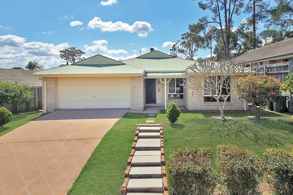 Forest Lake 4Zimmer Spacious Open-Plan Living with Exceptional Outdoor Entertaining!