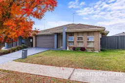 3 FOOTHILLS TCE, Glenmore Park