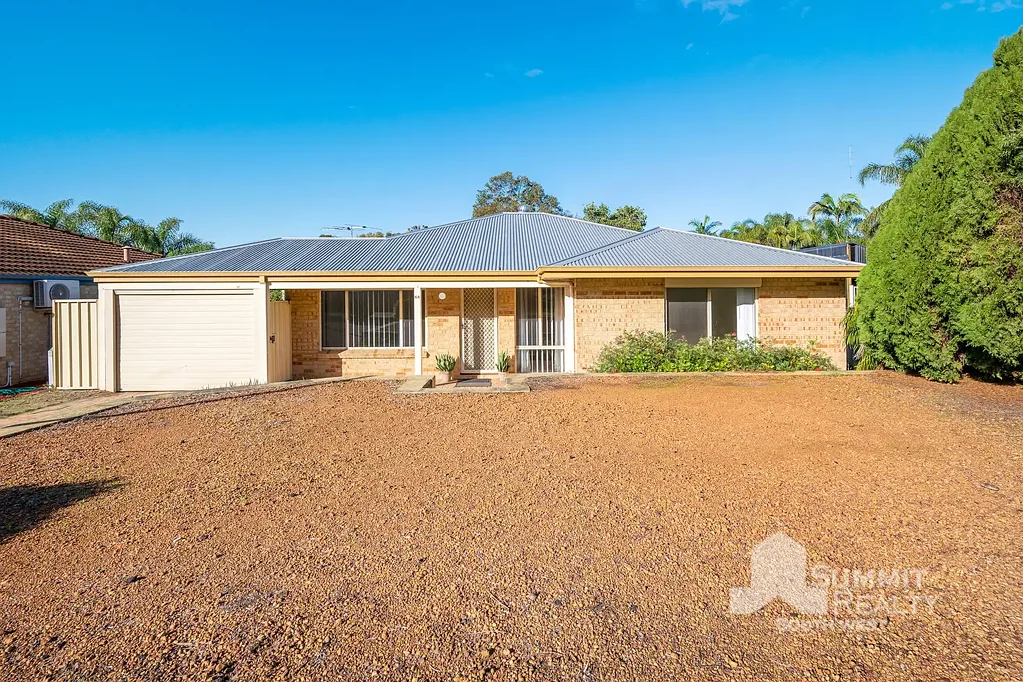 College Grove 3Moenga Move In Ready Home!
