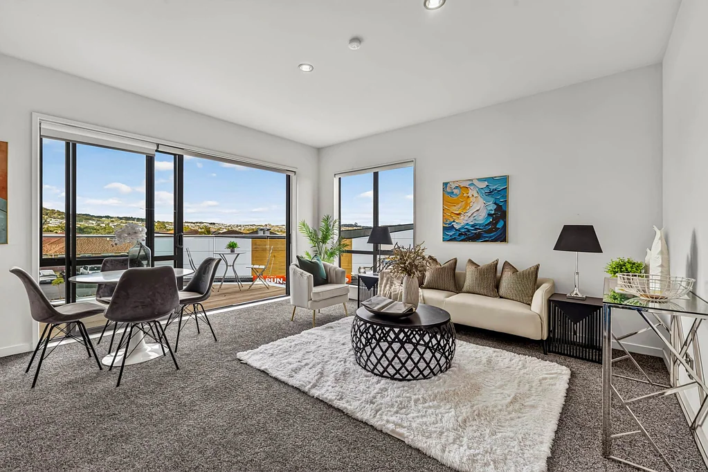 Flat Bush 2房  Overseas vendor – Immediate possession available!