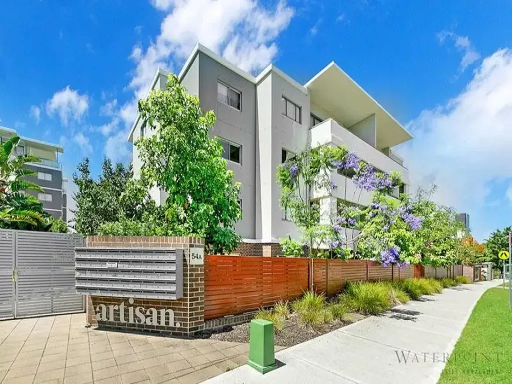 Spacious 2-bedroom Apartment, Floorboards
