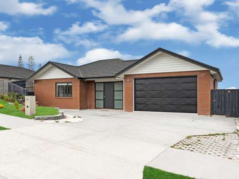 Pokeno 5房  LUXURIOUS 5 BEDROOM HOME - 230sqm Floor Area!
