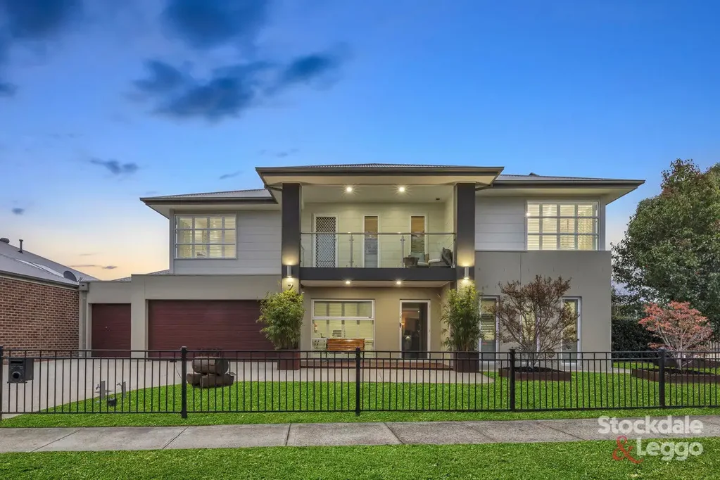 Cranbourne East 4房  奢华与空间，为最大型的家庭  LUXURY & SPACE FOR THE LARGEST OF FAMILIES